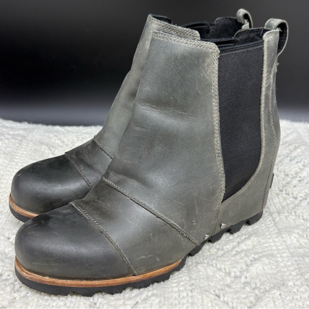 Sorel Joan of Arctic Wedge Heel Chelsea Boot Bootie Womens 8 Grey Winter Grip